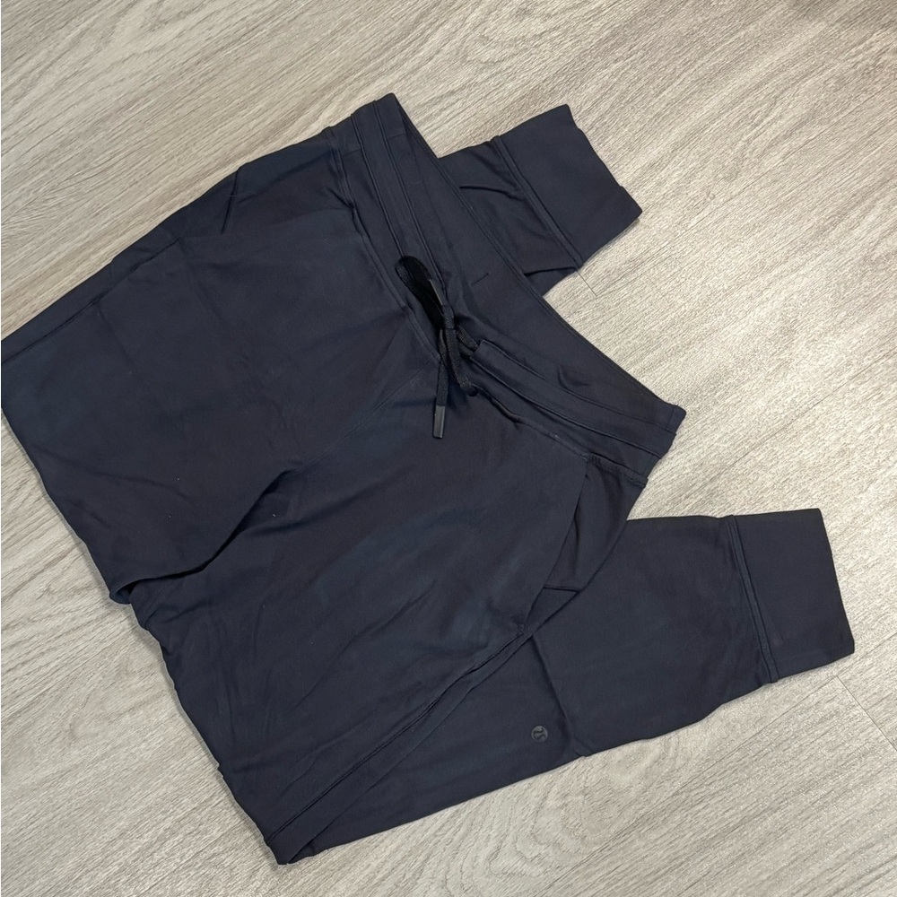 Lululemon black jogger sweatpants
